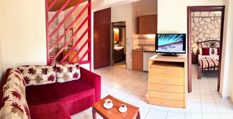 Village Mare 4* Метаморфоси